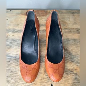 Gucci Size 38.5 wedges